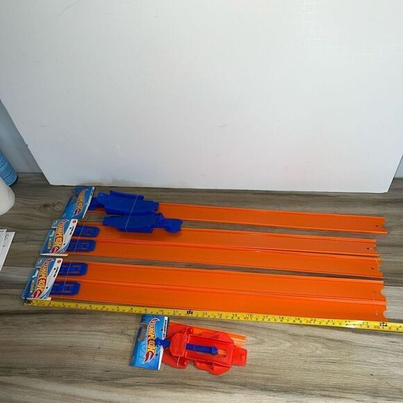 Hot Wheels Launcher, Loop & Jump, 2 sets Tracks Set 4 Piece Bundle Lot Build On - Picture 8 of 8